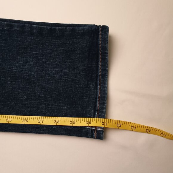 Men's L.L.Bean Jeans Size 35x32 Standard Fit Straight Leg Medium Wash - Picture 8 of 9